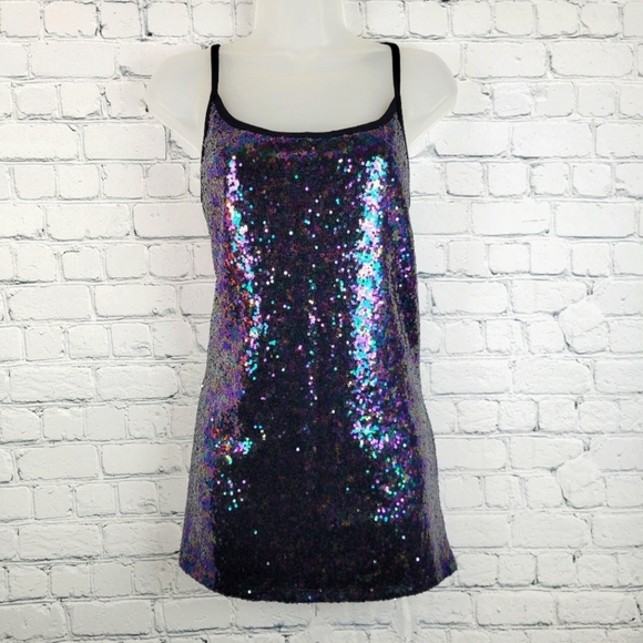 Torrid Size 1 Mermaid Sequin Top - Picture 6 of 10